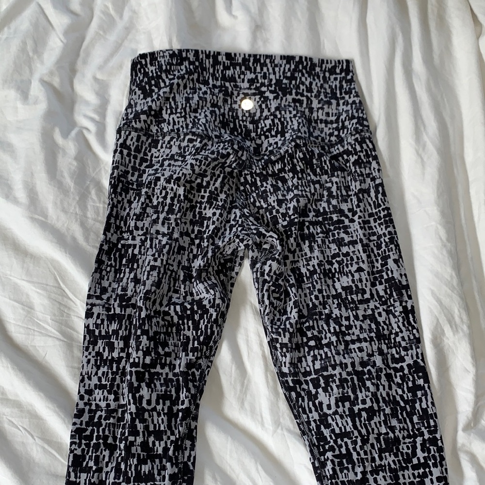 Lululemon Align Leggings Black and White
